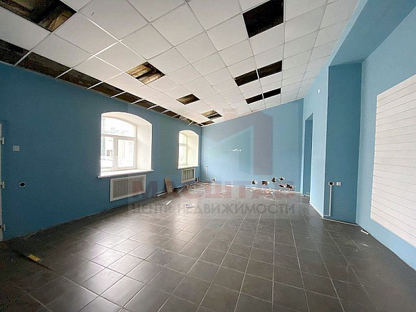 Универсальное (торговое) помещение - 739 м2