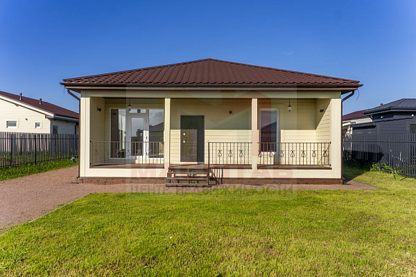 Дом на участке 6 сот в Мухоловке