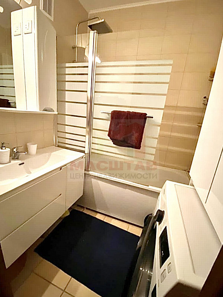 Казакова 82к1, Айдар