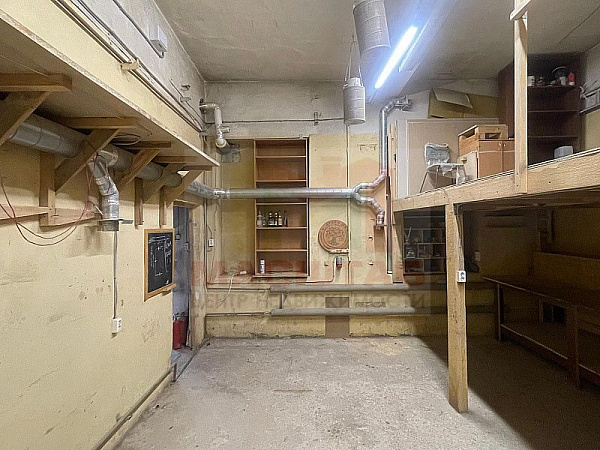 Помещение под мастерскую, склад - 733 м2