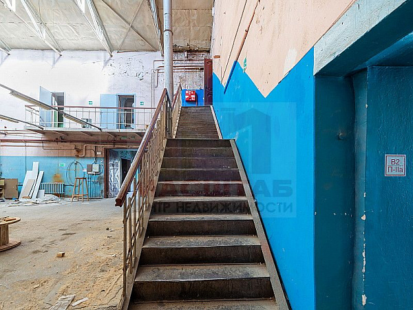 Помещение под склад, производство - 913 м2