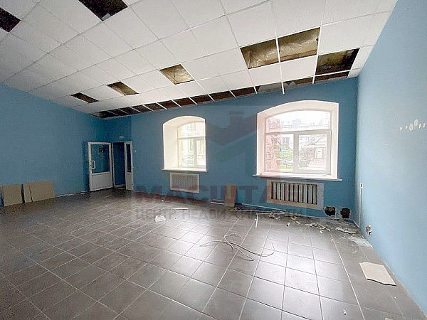 Универсальное (торговое) помещение - 739 м2