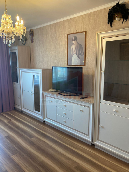 1-к. квартира 45.5 м, Комендантский пр-кт