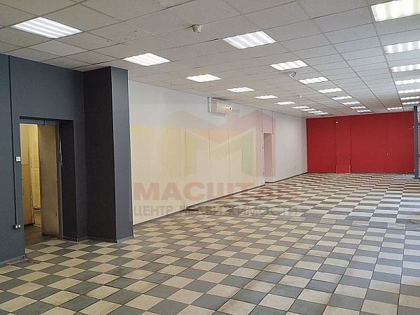 Универсальное (торговое) помещение - 212 м2
