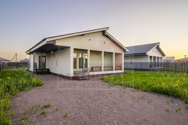 Дом  на участке 6 сот в Мухоловке