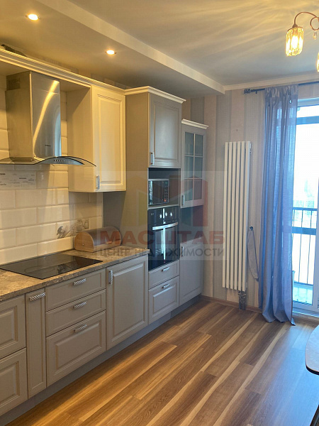 1-к. квартира 45.5 м, Комендантский пр-кт