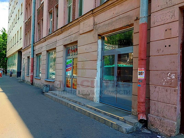 Универсальное (торговое) помещение - 212 м2