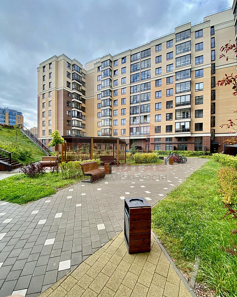 Новоселье, Невская 4