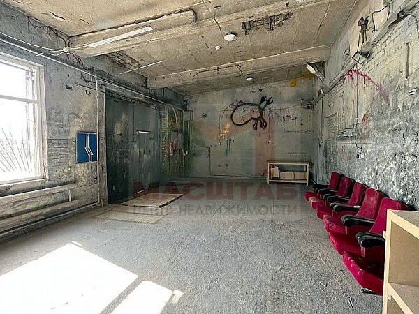Помещение под мастерскую, склад - 733 м2