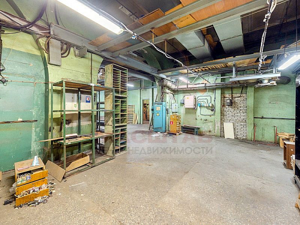 Универсальное (торговое) помещение - 221 м2